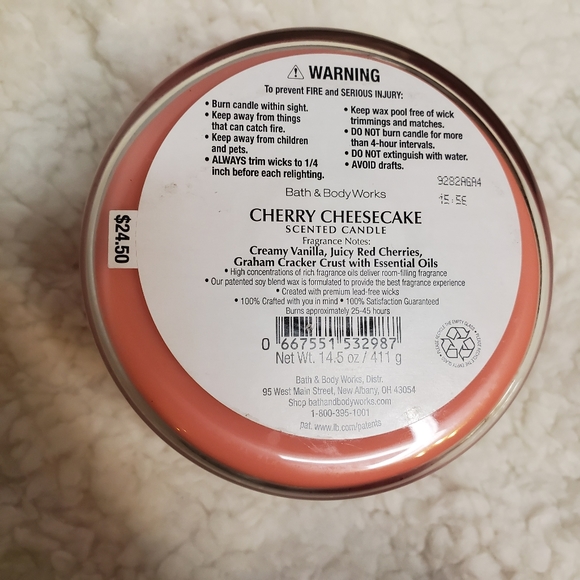 Bath & Body Works 3 Wick Winter Candles - NEW - Picture 7 of 14